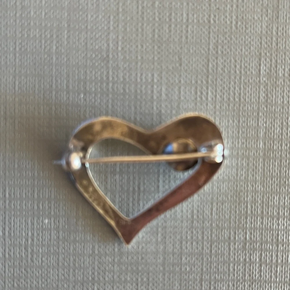 Vintage Mid-century Sterling Silver 925 Cubic Zirconia Open Heart brooch .